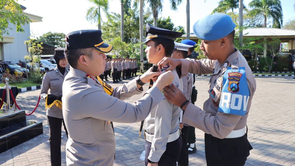 Pimpin Apel Gelar Pasukan Operasi Patuh Semeru 2024, Kapolres Nganjuk Sampaikan 10 Jenis Pelanggaran Lalu Lintas Prioritas Utama&nbsp;Penindakan
