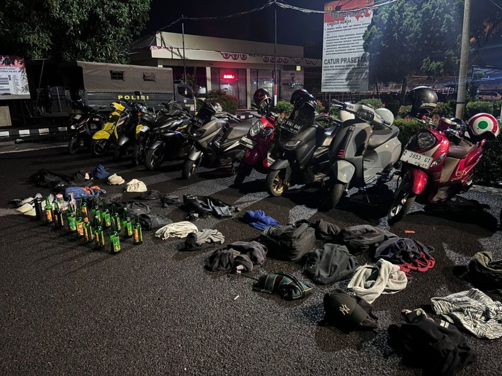 Patroli Polsek Garut Kota dan Sat Samapta Polres Garut Amankan Puluhan Pemuda Yang Sedang Minum Miras